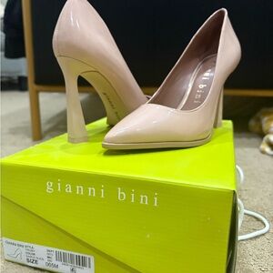 Gianni Bini . Truby . Sable Nude Heels